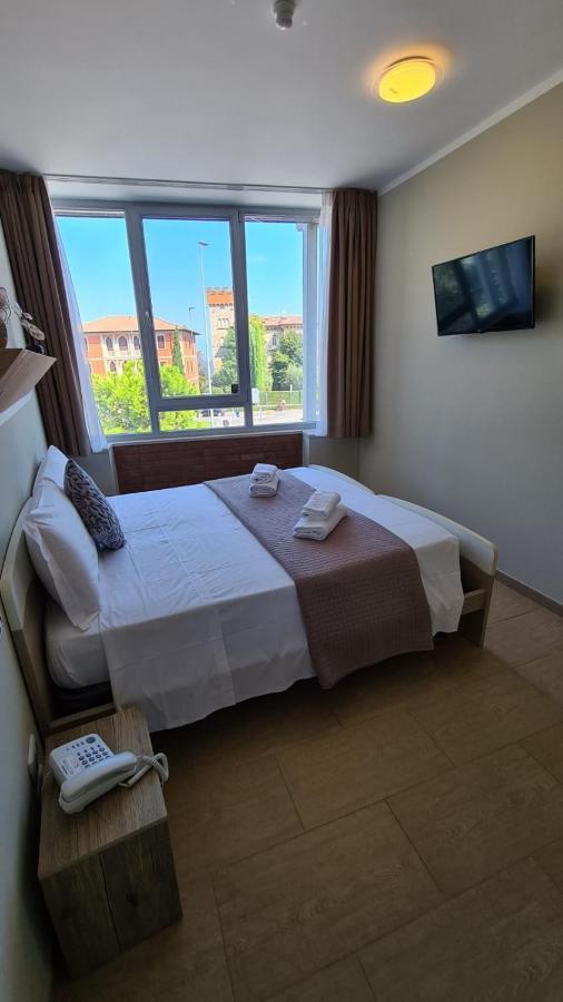 Atico Hotel Ντεζεντσάνο ντελ Γκάρντα Εξωτερικό φωτογραφία